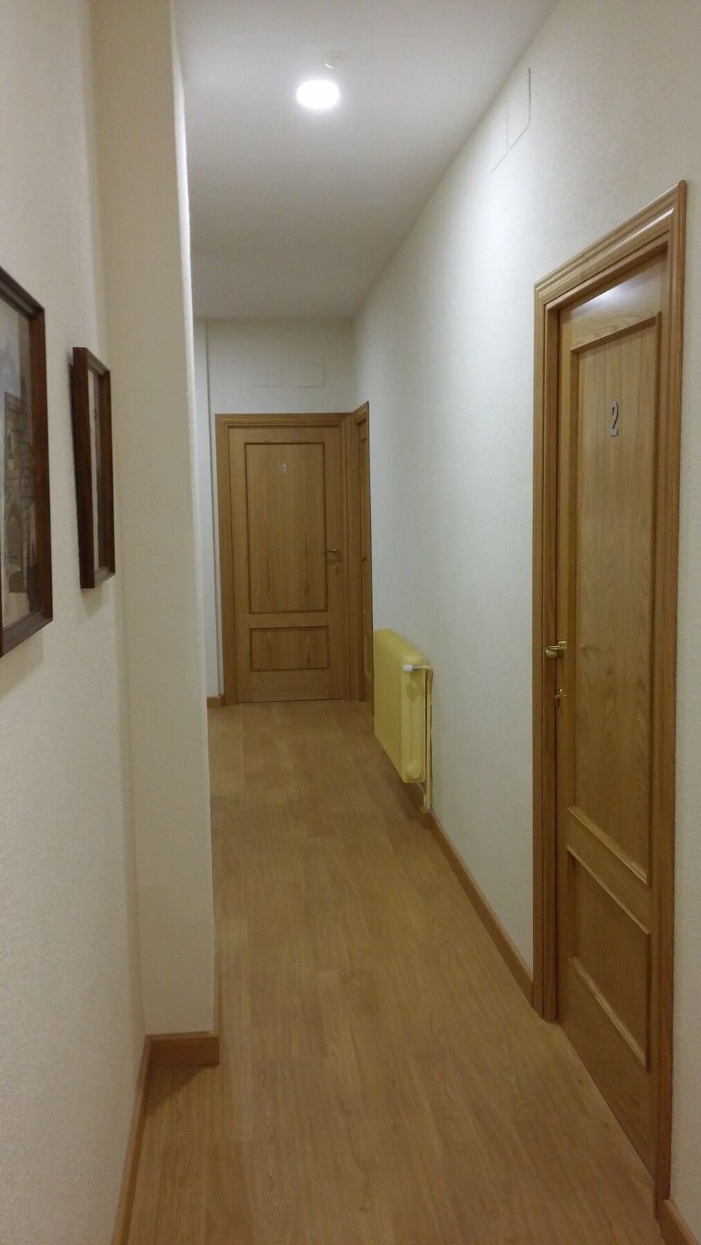Hostal Hernan Cortes Caces Exterior foto