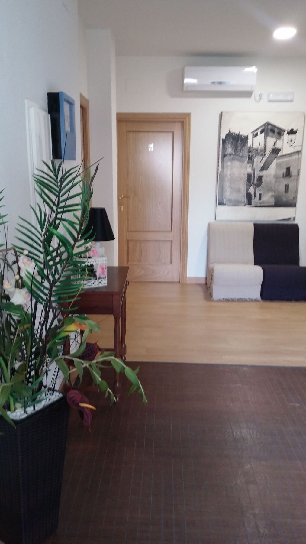 Hostal Hernan Cortes Caces Exterior foto
