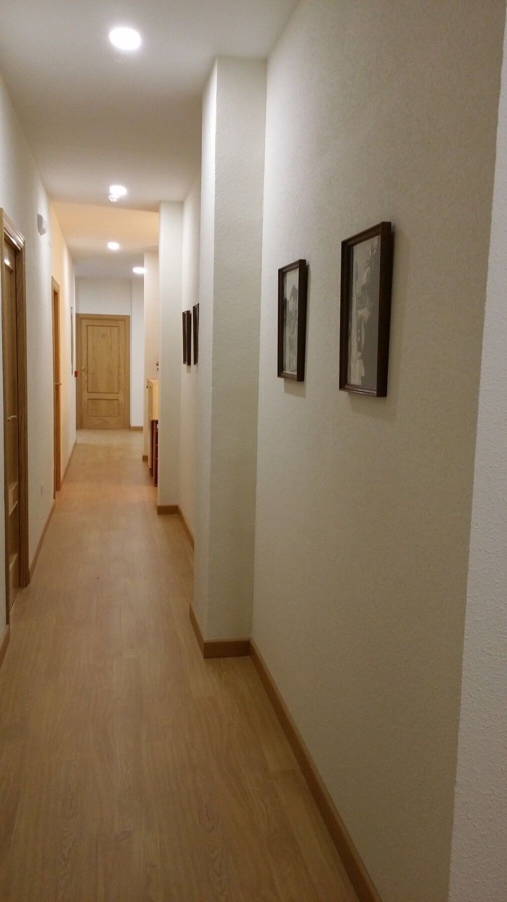Hostal Hernan Cortes Caces Exterior foto